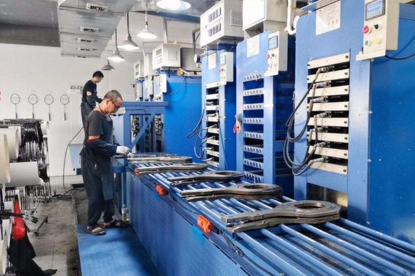 Equipamento de fabrico avançado